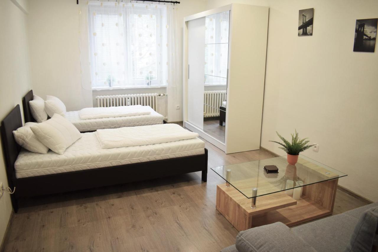 ניטרה Center City Apartment II מראה חיצוני תמונה